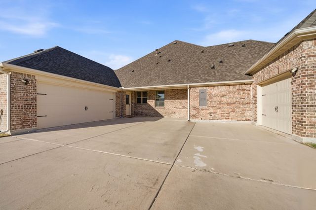 332 Ledstone Court, Rockwall, TX 75032