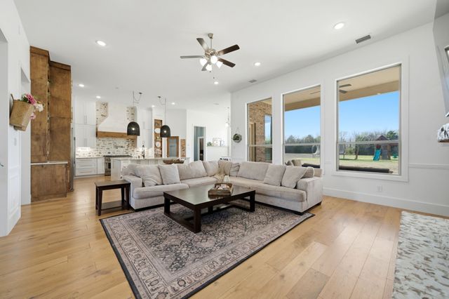 332 Ledstone Court, Rockwall, TX 75032