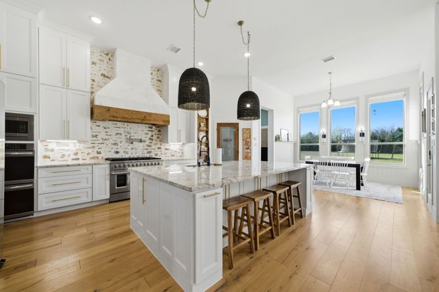 332 Ledstone Court, Rockwall, TX 75032