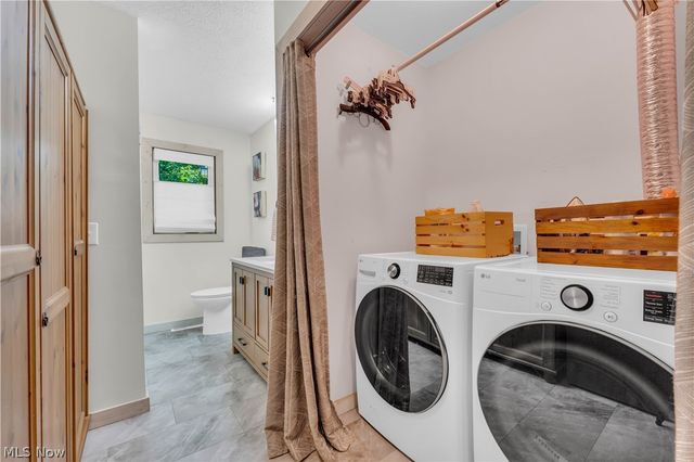 6827 Wooster Pike, Medina, OH 44256