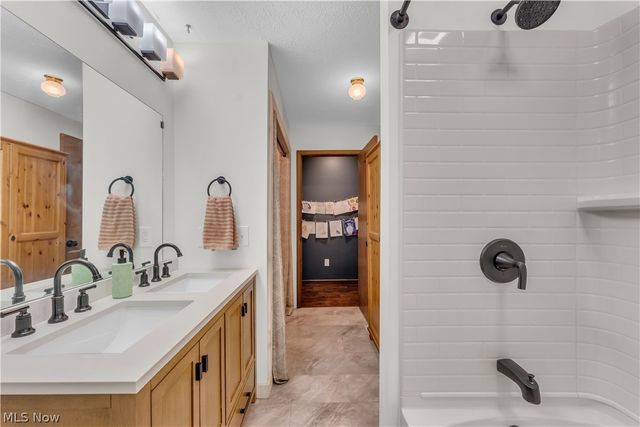 6827 Wooster Pike, Medina, OH 44256