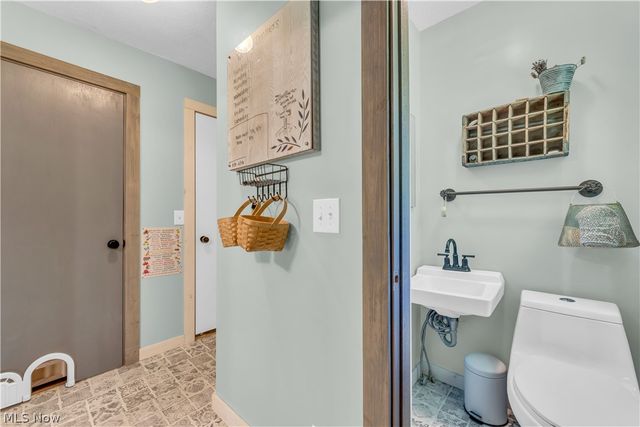 6827 Wooster Pike, Medina, OH 44256