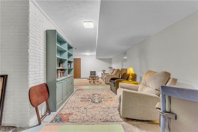 6827 Wooster Pike, Medina, OH 44256