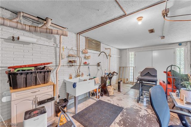 6827 Wooster Pike, Medina, OH 44256