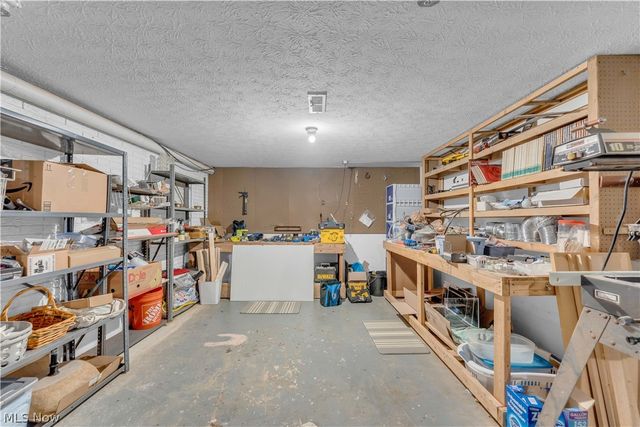 6827 Wooster Pike, Medina, OH 44256