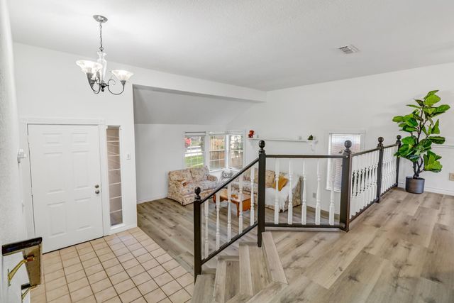 8536 Cord Way, Sacramento, CA 95828