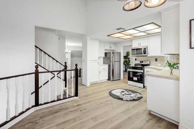 8536 Cord Way, Sacramento, CA 95828