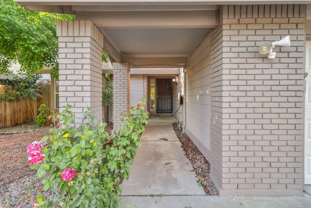 8536 Cord Way, Sacramento, CA 95828