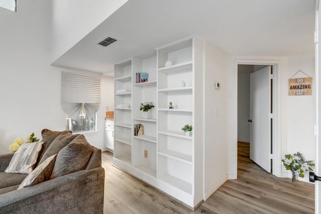 8536 Cord Way, Sacramento, CA 95828