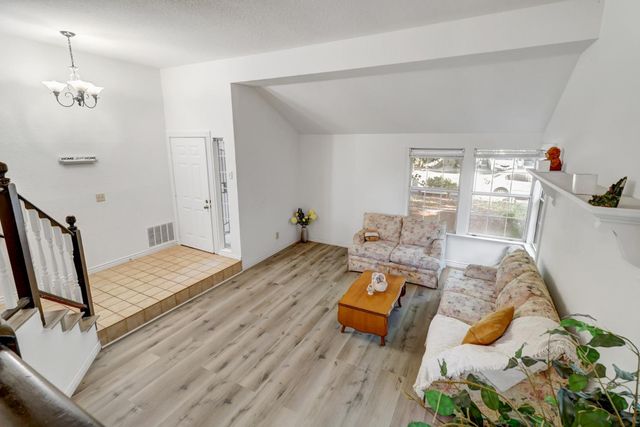 8536 Cord Way, Sacramento, CA 95828