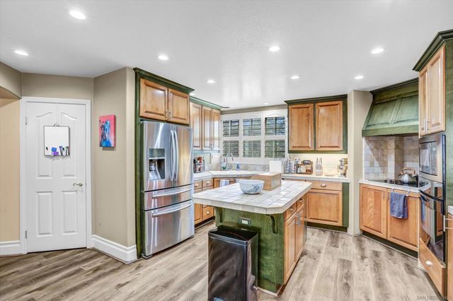 882 Alpine Heights Rd, Alpine, CA 91901
