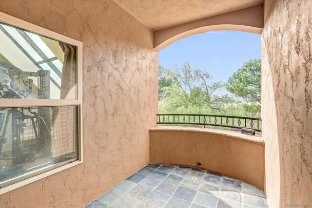 882 Alpine Heights Rd, Alpine, CA 91901