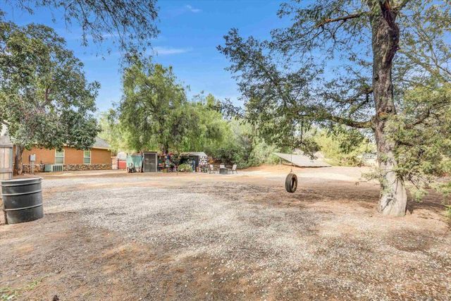 882 Alpine Heights Rd, Alpine, CA 91901