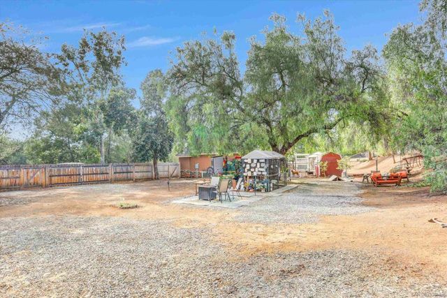 882 Alpine Heights Rd, Alpine, CA 91901