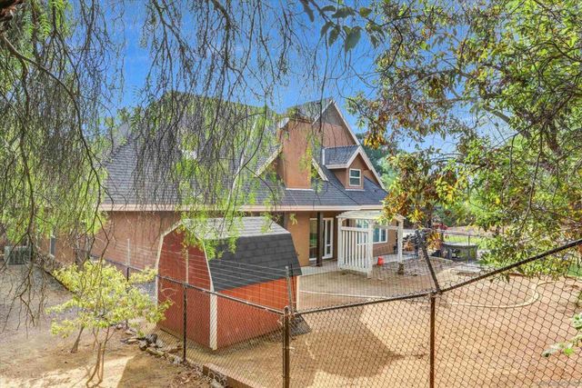 882 Alpine Heights Rd, Alpine, CA 91901
