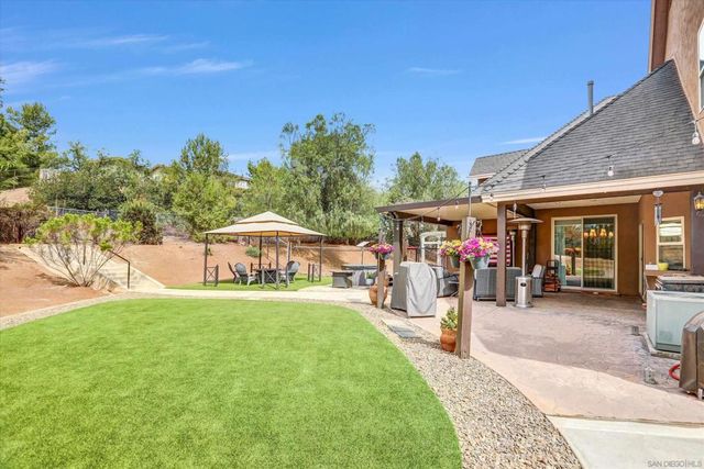 882 Alpine Heights Rd, Alpine, CA 91901