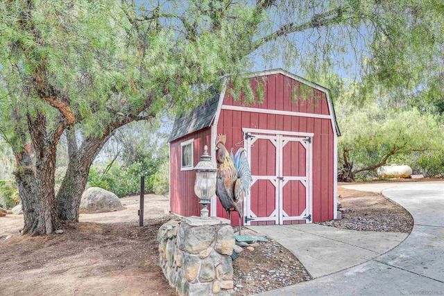 882 Alpine Heights Rd, Alpine, CA 91901