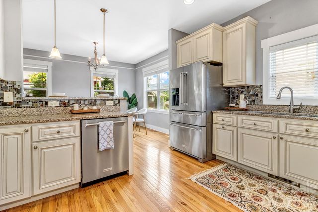 18 Byrdcliffe Lane, Asheville, NC 28805
