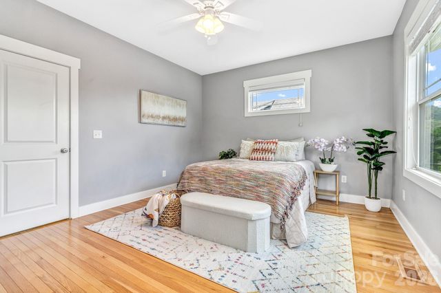 18 Byrdcliffe Lane, Asheville, NC 28805