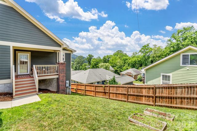 18 Byrdcliffe Lane, Asheville, NC 28805