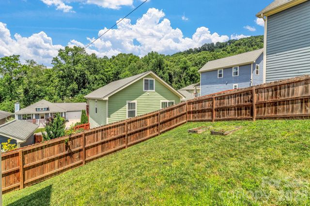 18 Byrdcliffe Lane, Asheville, NC 28805