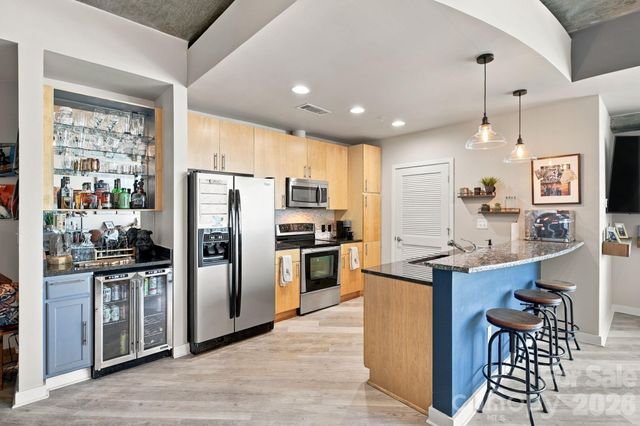 210 N Church Street 2813, Charlotte, NC 28202