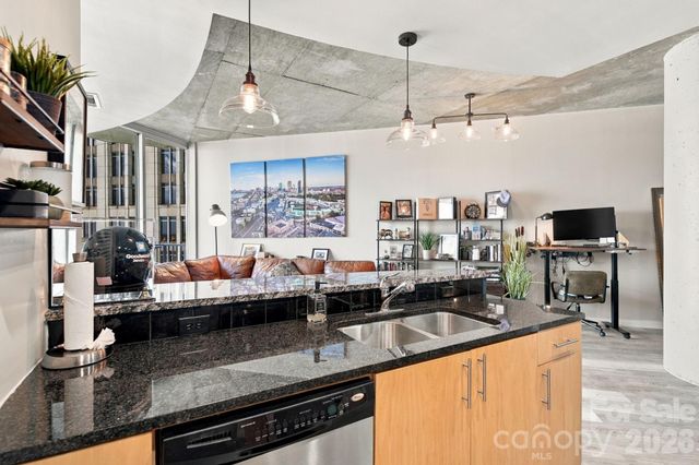 210 N Church Street 2813, Charlotte, NC 28202