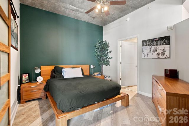 210 N Church Street 2813, Charlotte, NC 28202