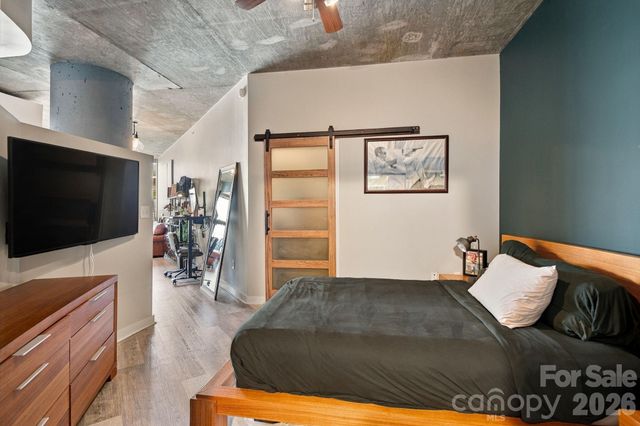 210 N Church Street 2813, Charlotte, NC 28202