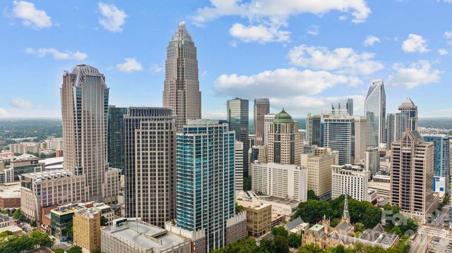 210 N Church Street 2813, Charlotte, NC 28202