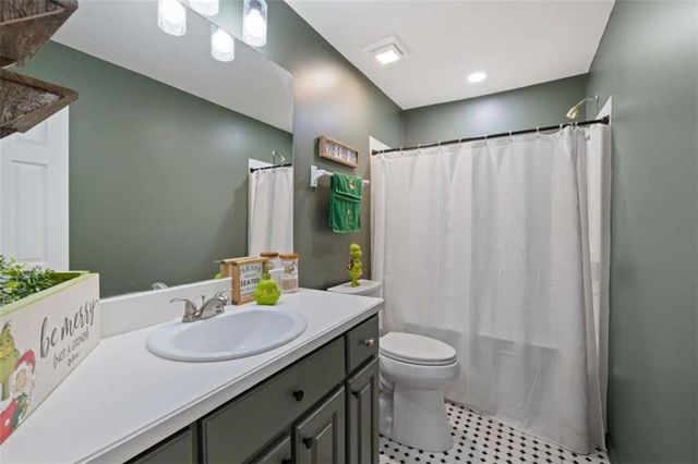 1297 HODGES Circle, Mansfield, GA 30055