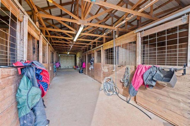 1297 HODGES Circle, Mansfield, GA 30055