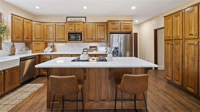 1297 HODGES Circle, Mansfield, GA 30055