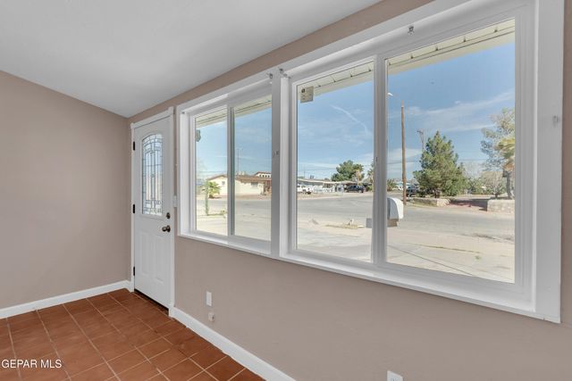 1037 STANLEY Street, El Paso, TX 79907