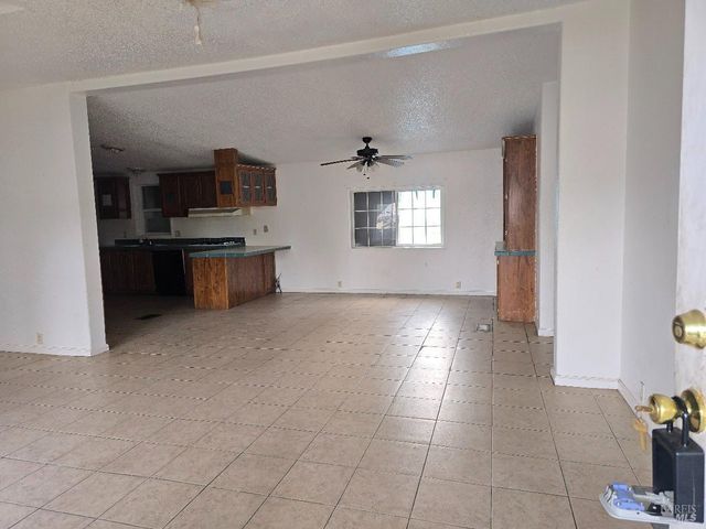 21441 Pineview Dr, Willits, CA 95490