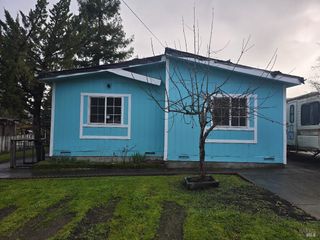 21441 Pineview Dr, Willits, CA 95490