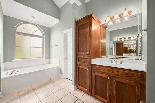 39354 Meadowbrook Ave, Prairieville, LA 70769