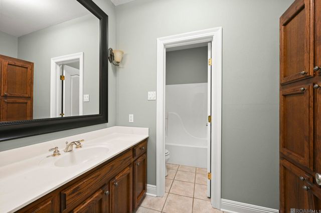 39354 Meadowbrook Ave, Prairieville, LA 70769