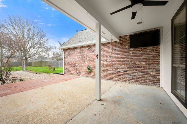 39354 Meadowbrook Ave, Prairieville, LA 70769