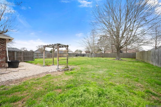 39354 Meadowbrook Ave, Prairieville, LA 70769