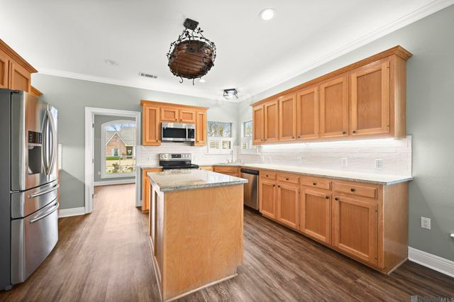 39354 Meadowbrook Ave, Prairieville, LA 70769