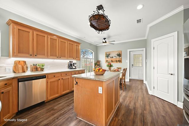 39354 Meadowbrook Ave, Prairieville, LA 70769