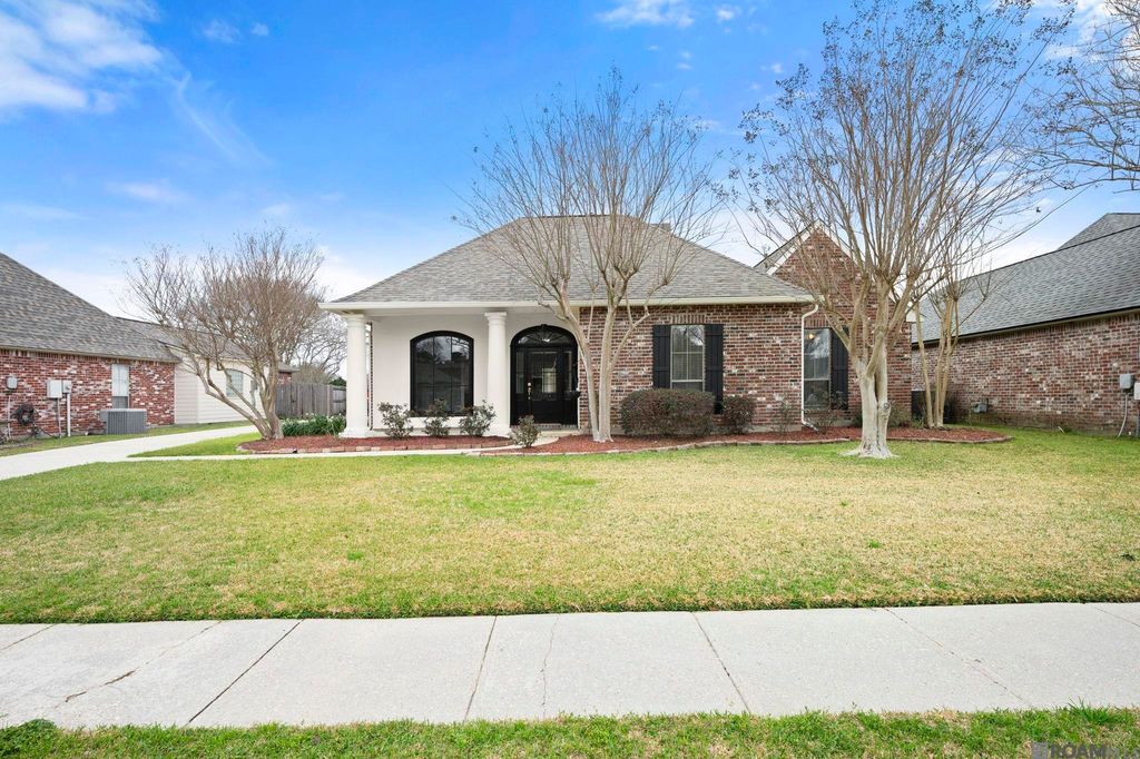 39354 Meadowbrook Ave, Prairieville, LA 70769