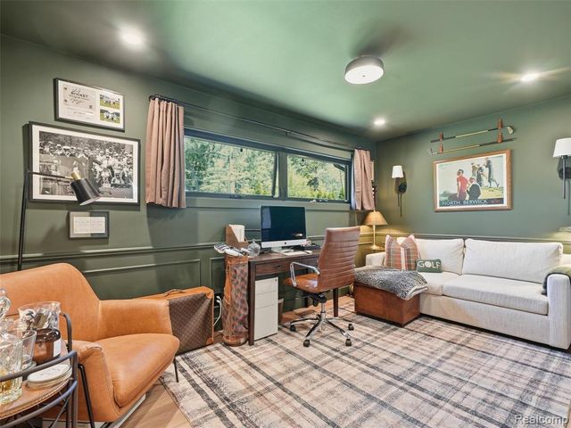 2950 Middlebury Lane, Bloomfield Hills, MI 48301