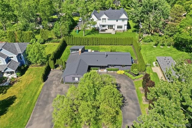2950 Middlebury Lane, Bloomfield Hills, MI 48301