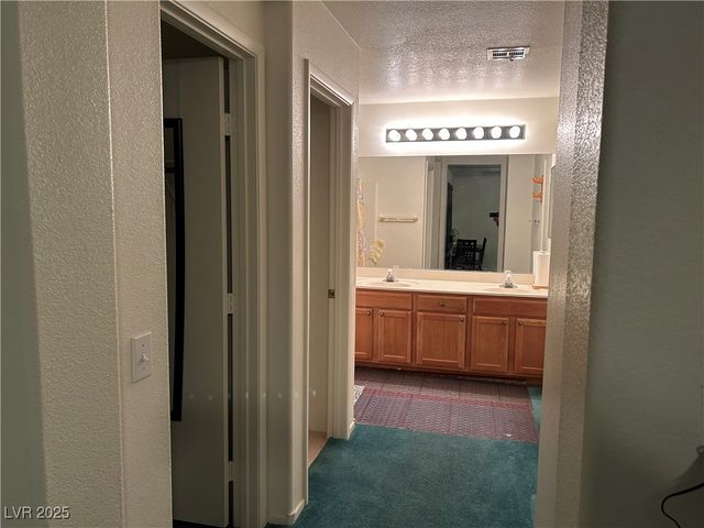 4153 Compatibility Court, North Las Vegas, NV 89032