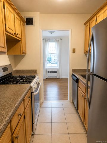 855 Broadway E 5C, Long Beach, NY 11561