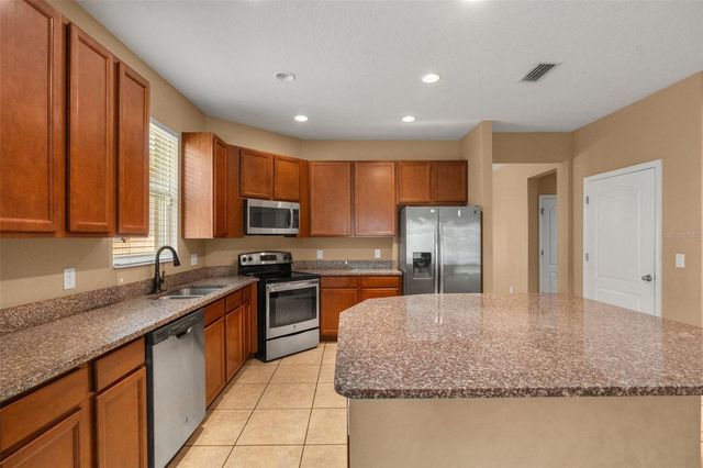 1142 GRAND HILLTOP DRIVE, Apopka, FL 32703