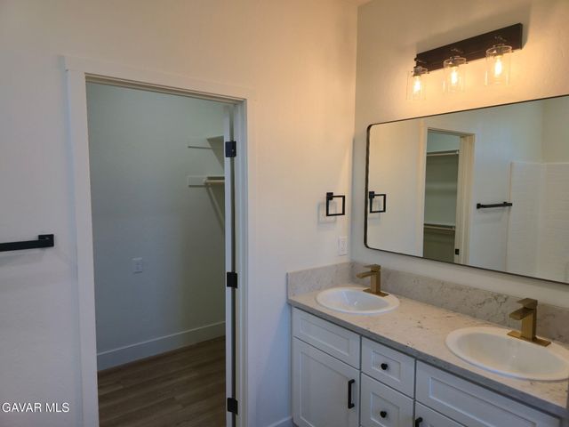 21001 Carriage Drive, Tehachapi, CA 93561