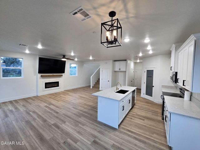 21001 Carriage Drive, Tehachapi, CA 93561